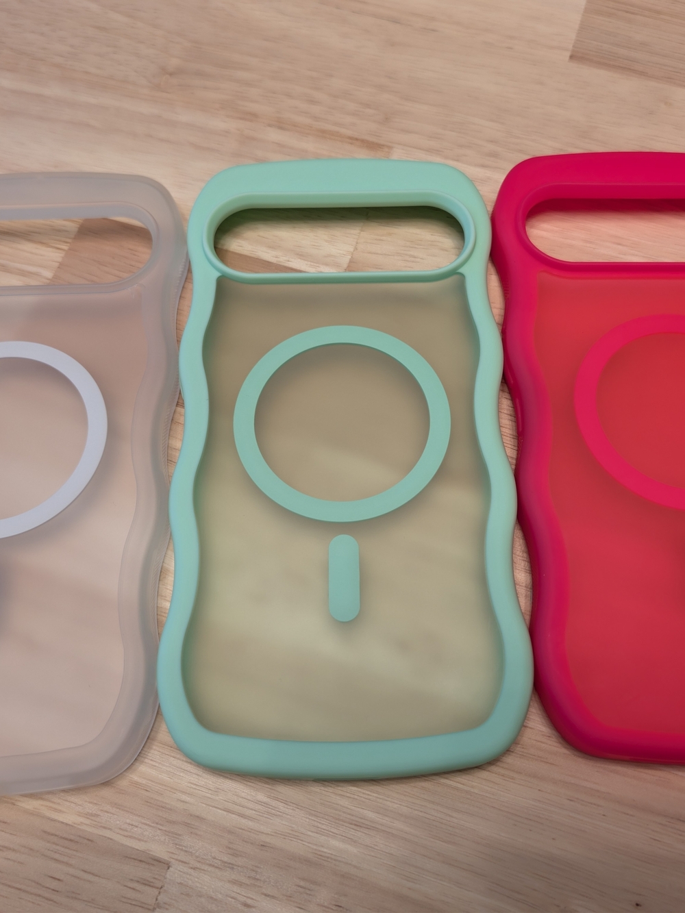 Google Pixel 10xl Pro Assorted Phone Cases Plus Screen Covers - Picture 4 of 5